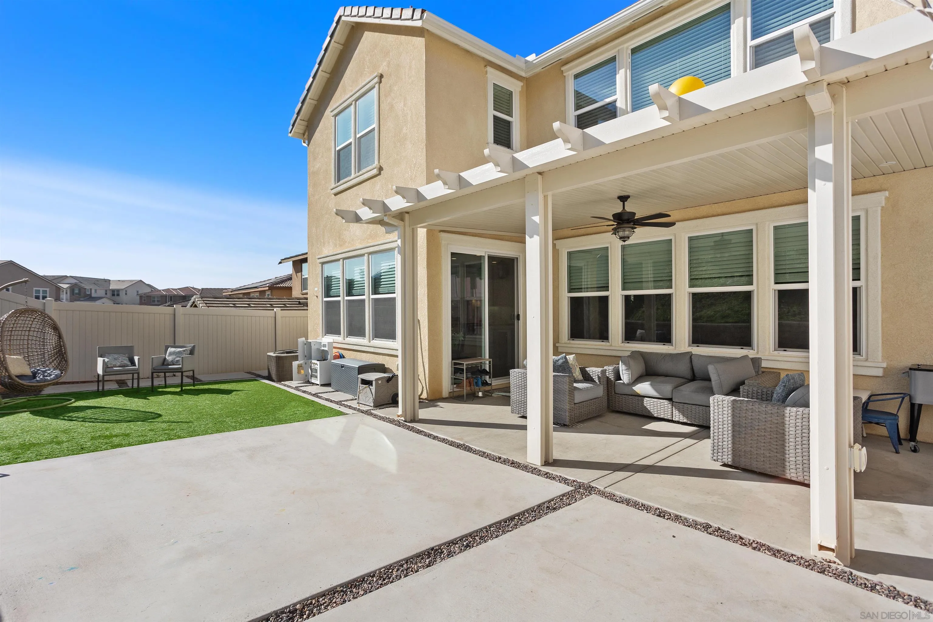 327 Ventasso Way Fallbrook, CA 92028 - Photo 31 of 39 Gallery Image 31