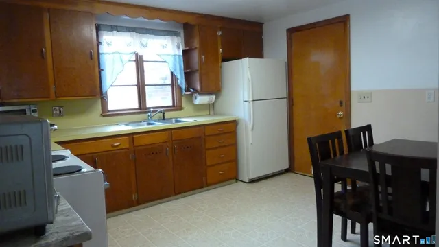 $1,800 | 223 Eno Avenue, Torrington, CT 06790