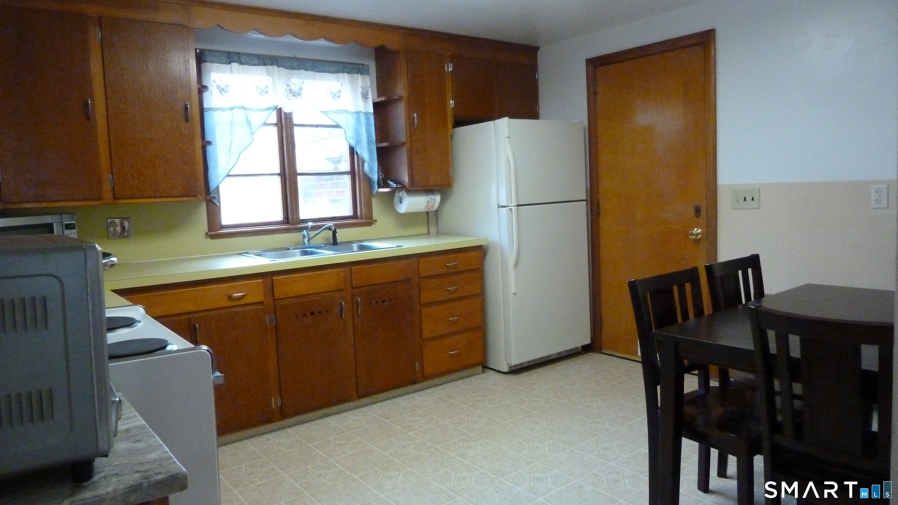 223 Eno Avenue Torrington, CT 06790 - Photo 4 of 11