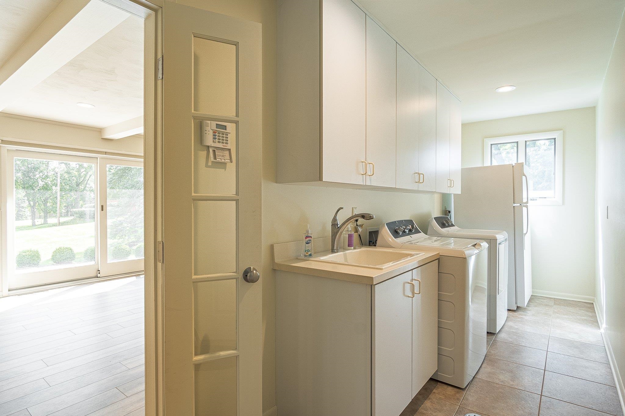 1136 Brewster Road Rochester Hills, MI 48306 - Photo 23 of 45