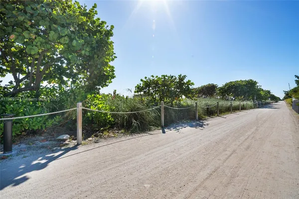 $1,650,000 | 9401 Collins Avenue, Unit 205, Surfside, FL 33154