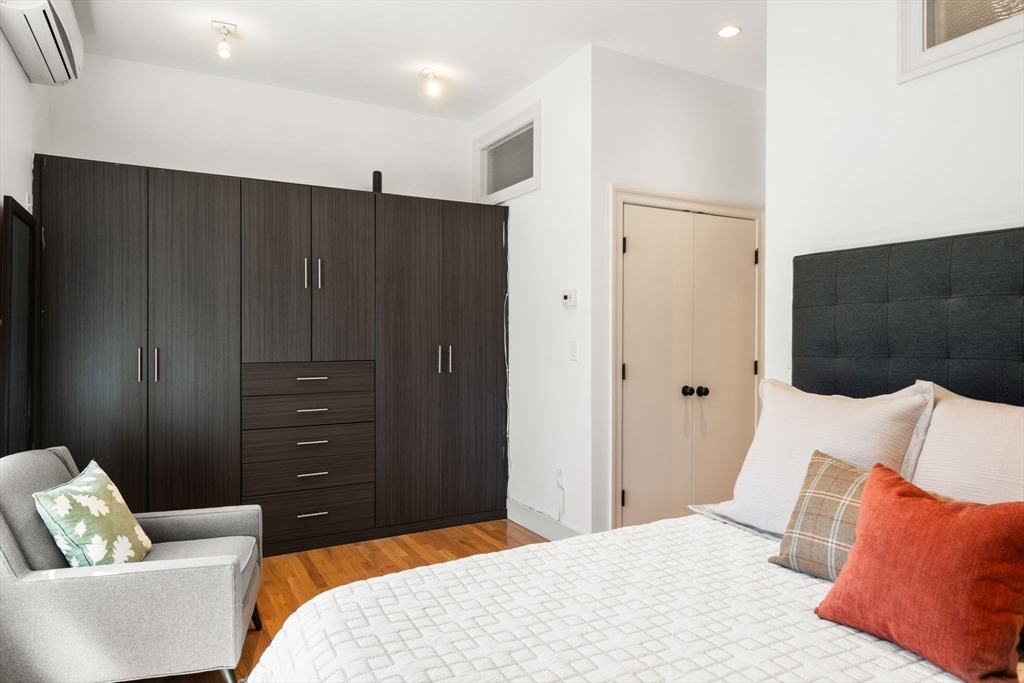 148 Warren Avenue, Unit 1 Boston, MA 02116 - Photo 11 of 28