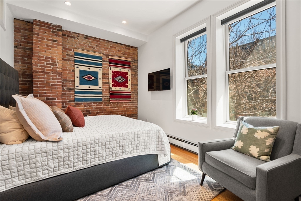 148 Warren Avenue, Unit 1 Boston, MA 02116 - Photo 10 of 28