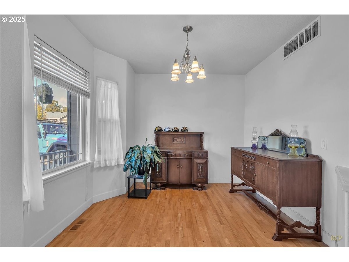 59174 Whitetail Avenue St. Helens, OR 97051 - Photo 9 of 34 a living room with furniture and a window