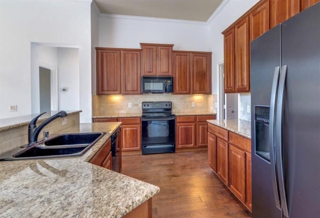 727 Scenic Ranch Circle Fairview, TX 75069 - Photo 3 of 11