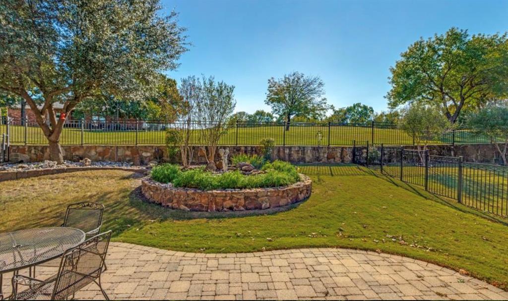 727 Scenic Ranch Circle Fairview, TX 75069 - Photo 9 of 11 Bach patio