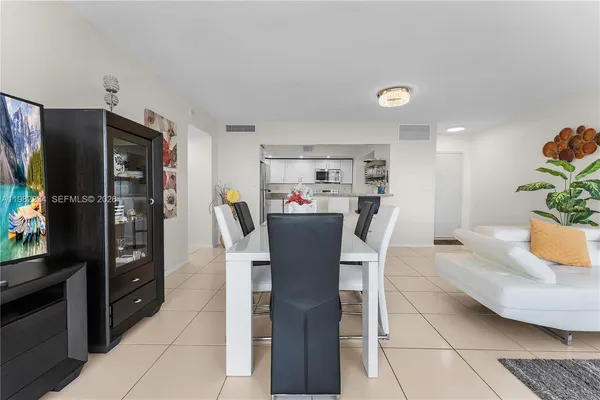 $344,444 | 2150 Sans Souci Boulevard, Unit B605, North Miami, FL 33181