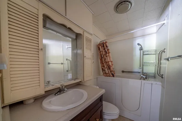 $74,900 | 334 West Birch Street, Canton, IL 61520