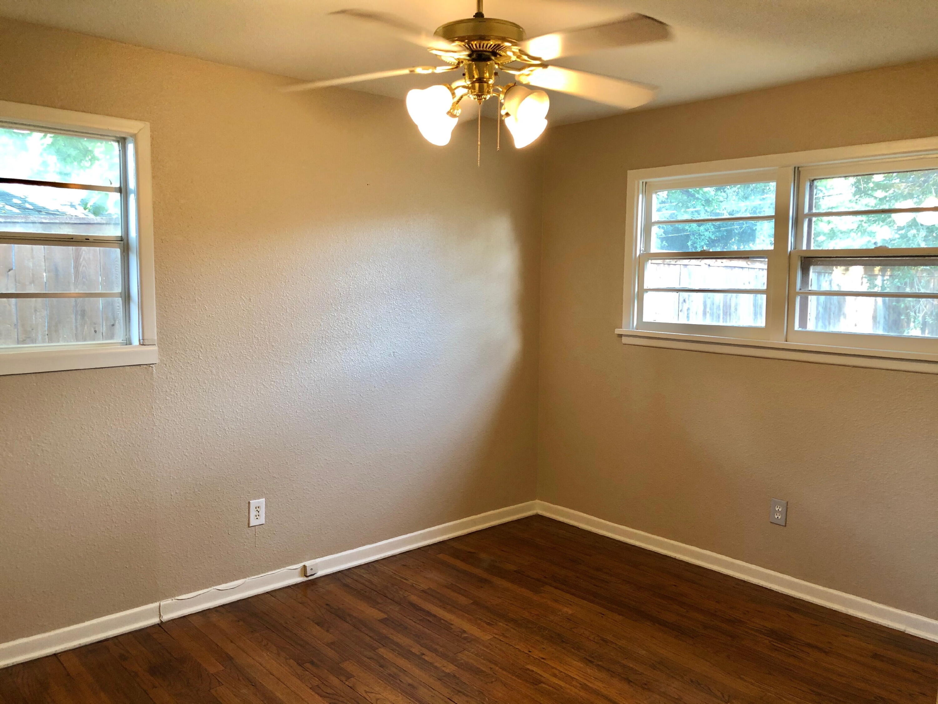 4105 30th Street Lubbock, TX 79410 - Photo 10 of 11 A09A9F91-467B-44AF-B104-9A2147EA80DA