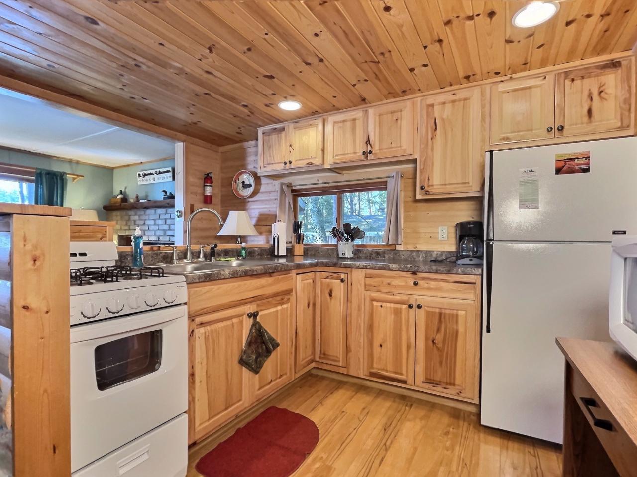 7976 Paton Road, Unit 5 St. Germain, WI 54558 - Photo 8 of 25 Gallery Image 8