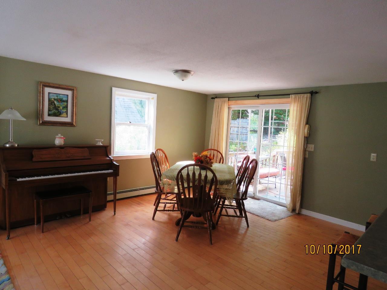 201 North Road Epsom, NH 03234 - Photo 3 of 32