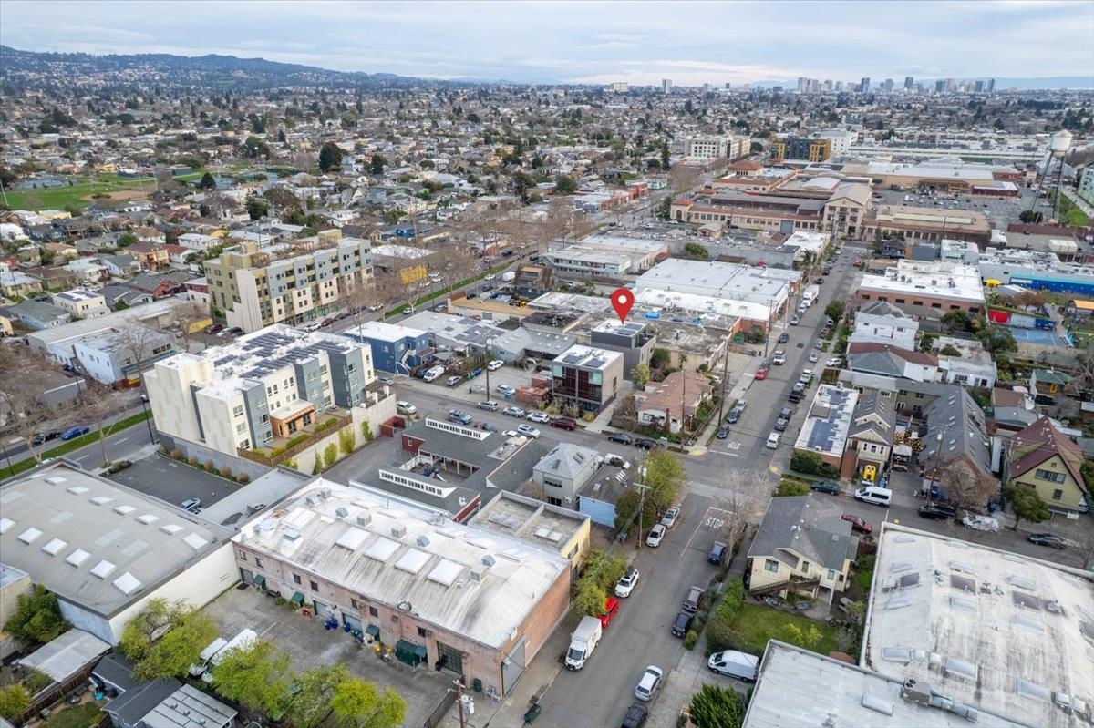 1034 Grayson Street Berkeley, CA 94710 - Photo 37 of 48 View of urban area