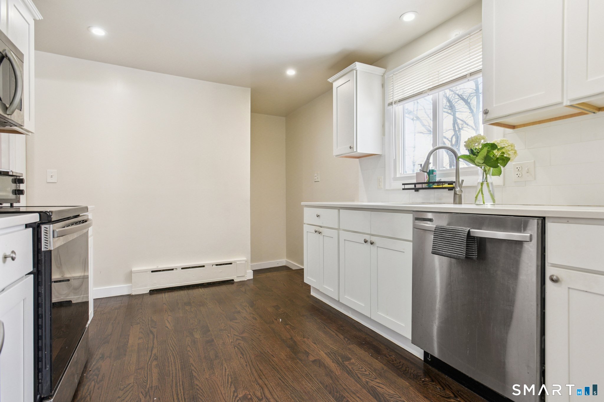 114 Colony Street Hamden, CT 06518 - Photo 13 of 22