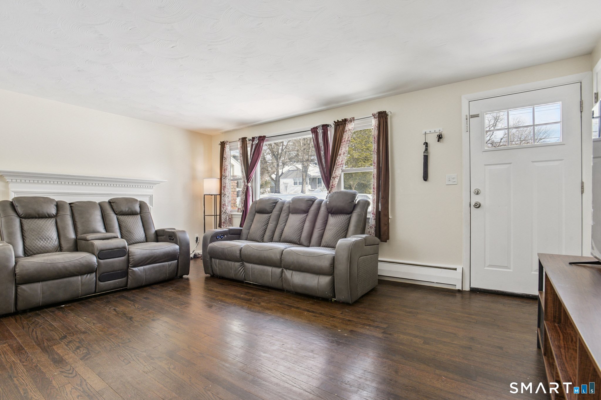 114 Colony Street Hamden, CT 06518 - Photo 3 of 22