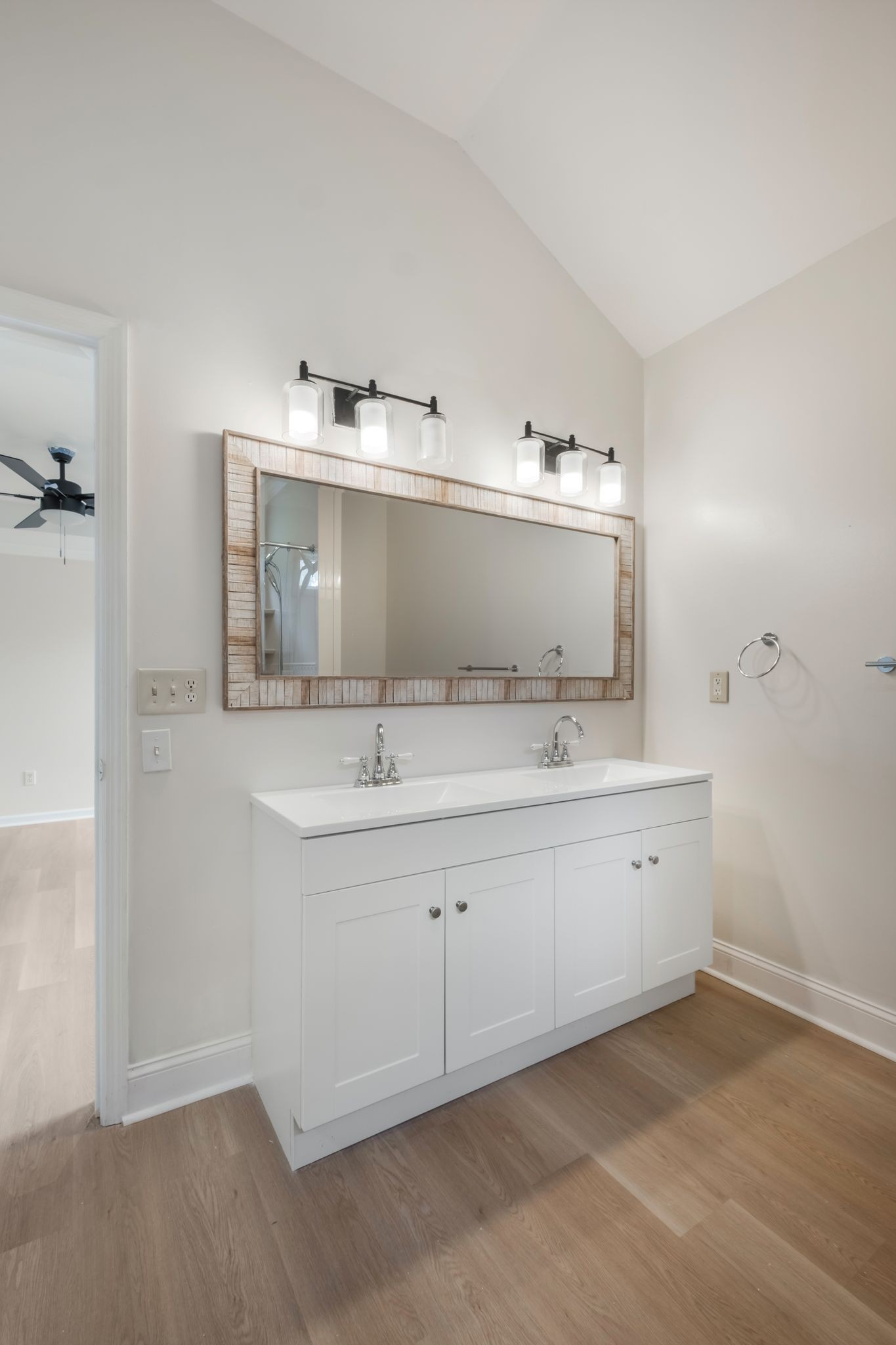 5413 Roxborough Point Hermitage, TN 37076 - Photo 18 of 34