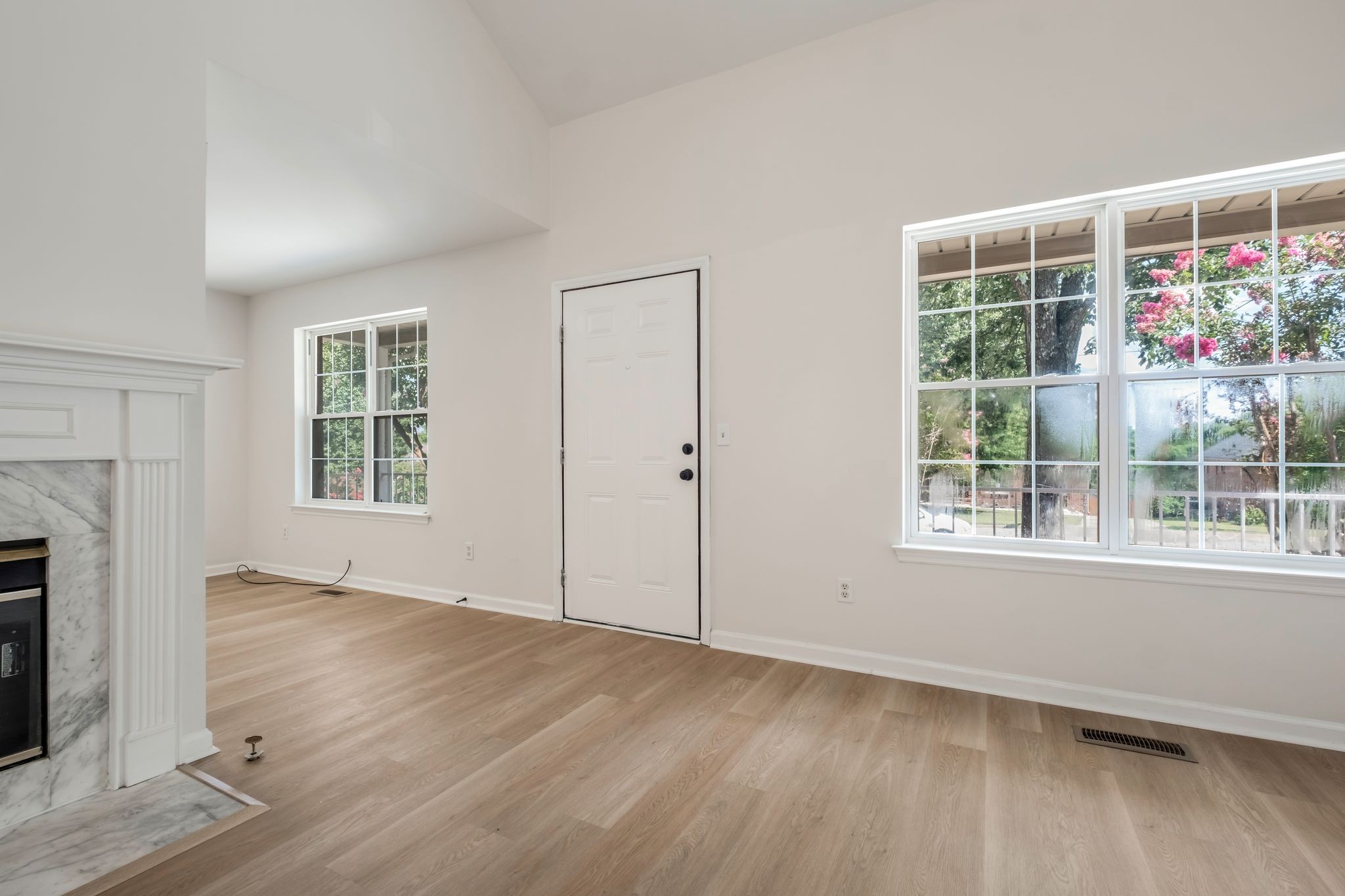 5413 Roxborough Point Hermitage, TN 37076 - Photo 6 of 34