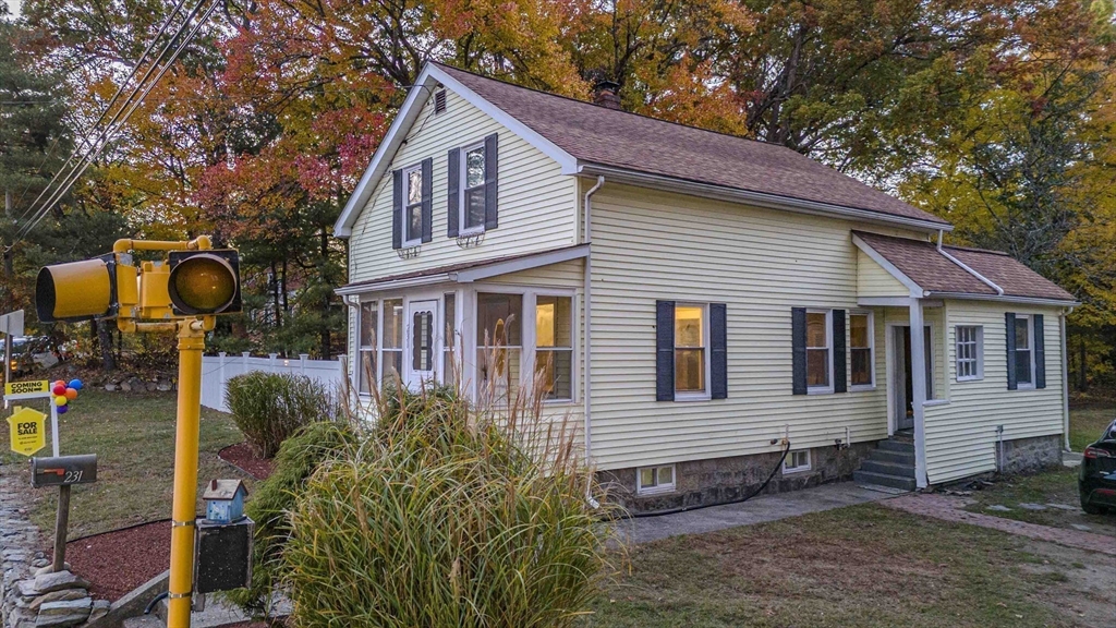 231 Groton Road Chelmsford, MA 01863 - Photo 5 of 40 Gallery Image 5