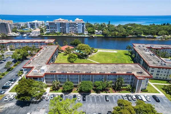 $399,000 | 3150 Northeast 48th Court, Unit 410, Lighthouse Point, FL 33064