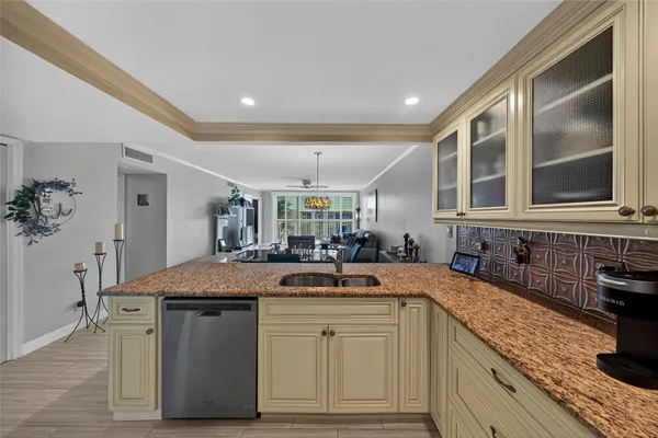 $399,000 | 3150 Northeast 48th Court, Unit 410, Lighthouse Point, FL 33064