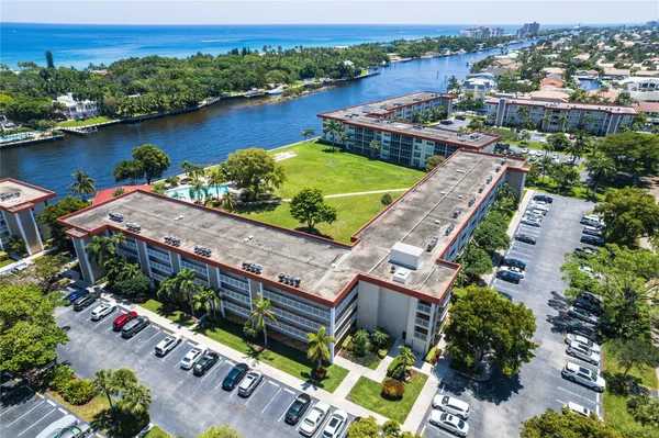 $399,000 | 3150 Northeast 48th Court, Unit 410, Lighthouse Point, FL 33064