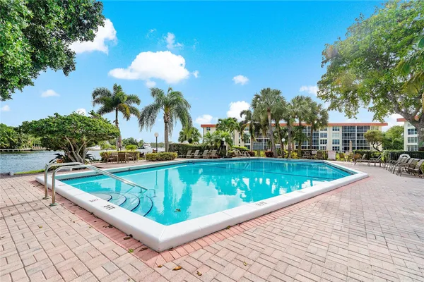 $399,000 | 3150 Northeast 48th Court, Unit 410, Lighthouse Point, FL 33064