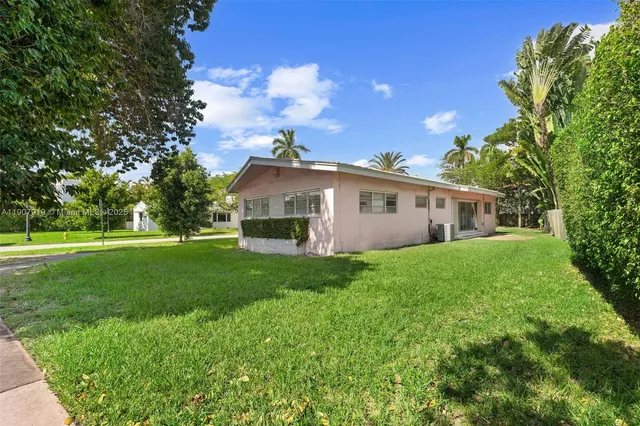 $2,050,000 | 4601 Royal Palm Avenue, Miami Beach, FL 33140