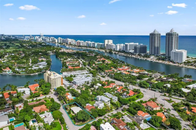 $2,050,000 | 4601 Royal Palm Avenue, Miami Beach, FL 33140