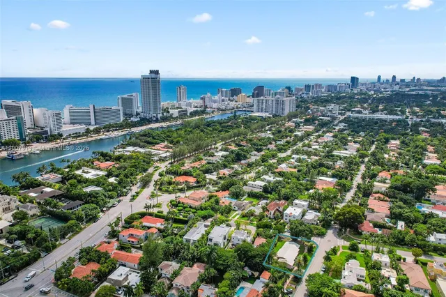 $2,050,000 | 4601 Royal Palm Avenue, Miami Beach, FL 33140