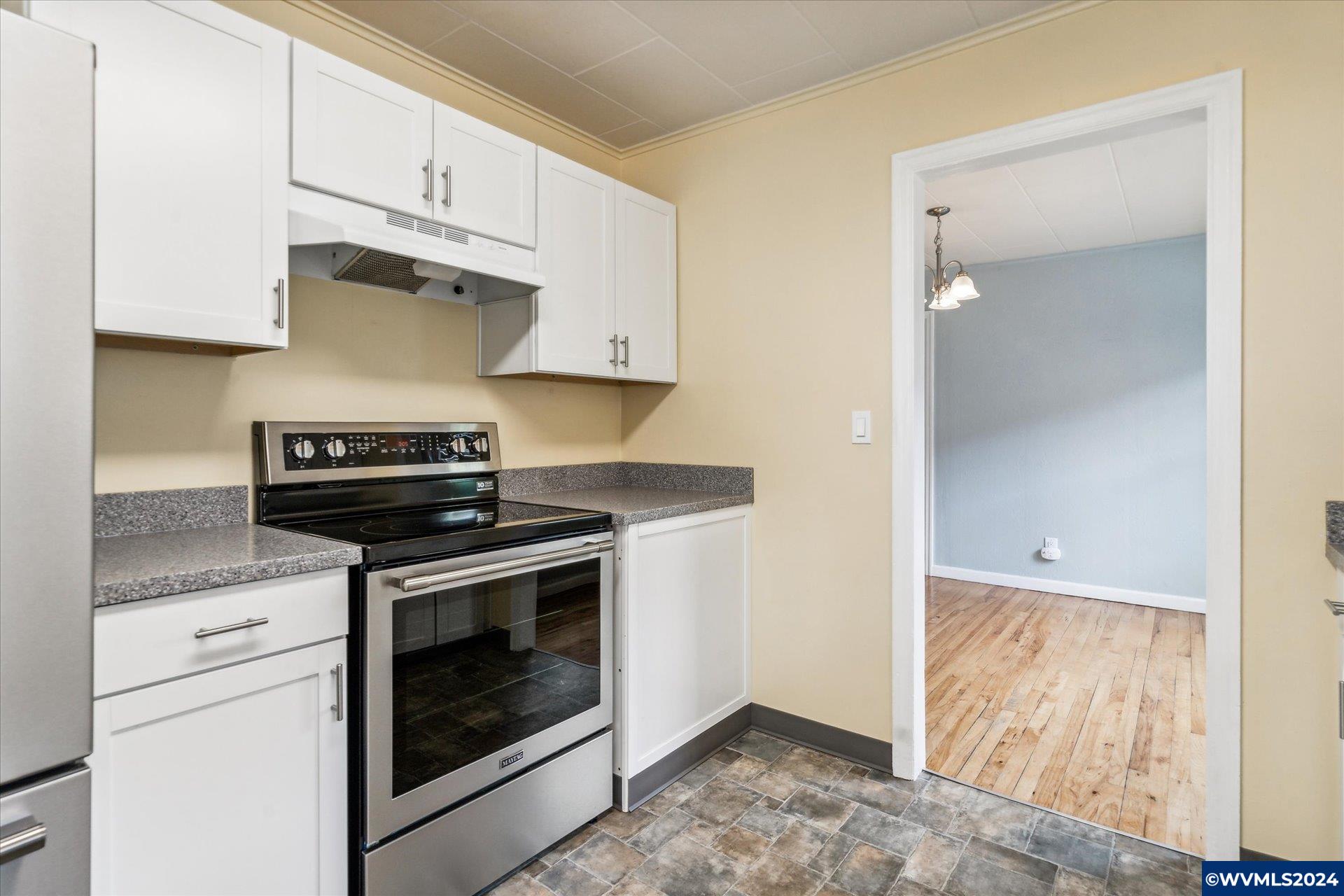 606 Southwest Hayter Street Dallas, OR 97338 - Photo 19 of 42 Gallery Image 19