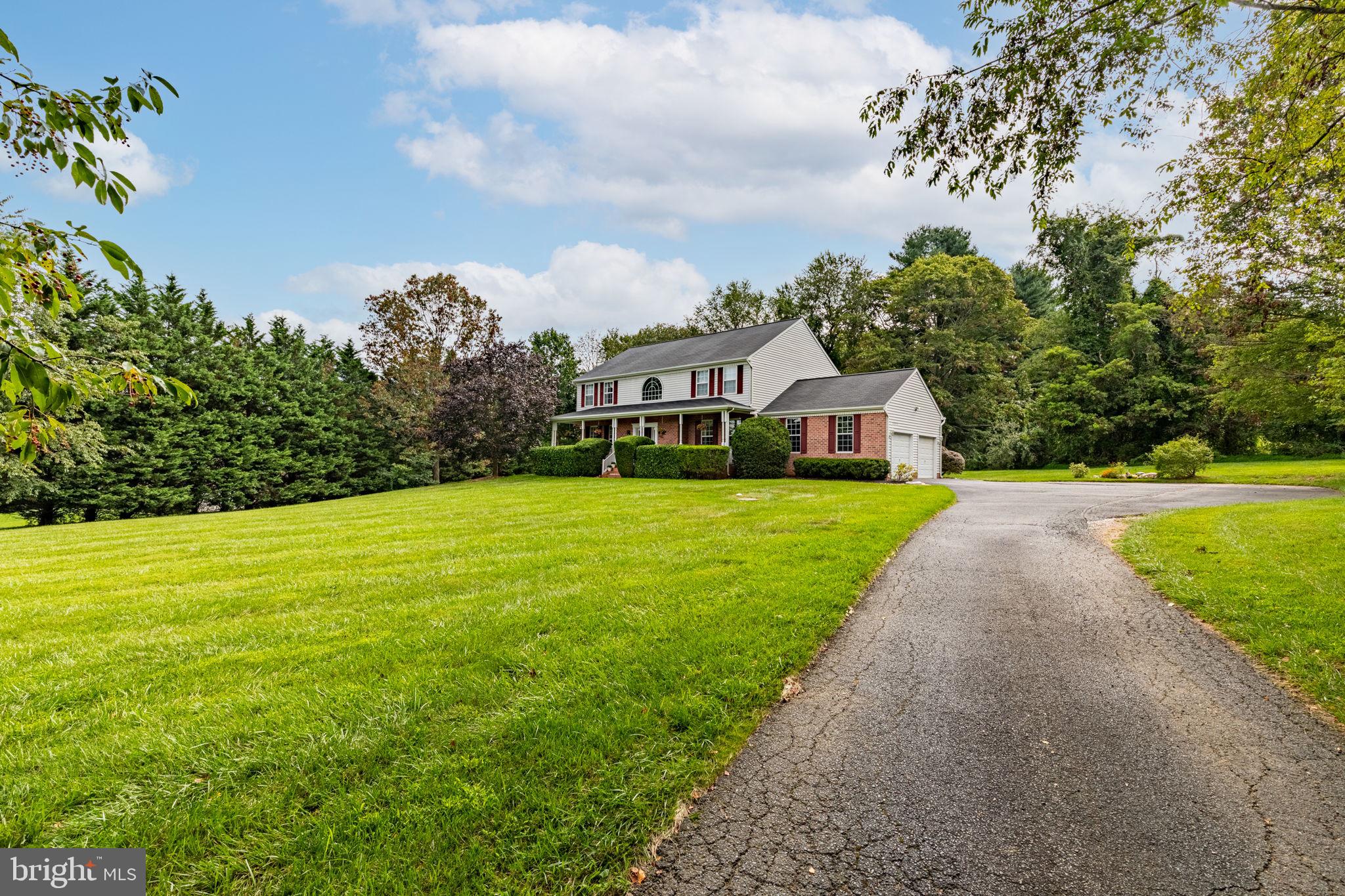 14215 Robcaste Road Phoenix, MD 21131 - Photo 50 of 51 Long Driveway