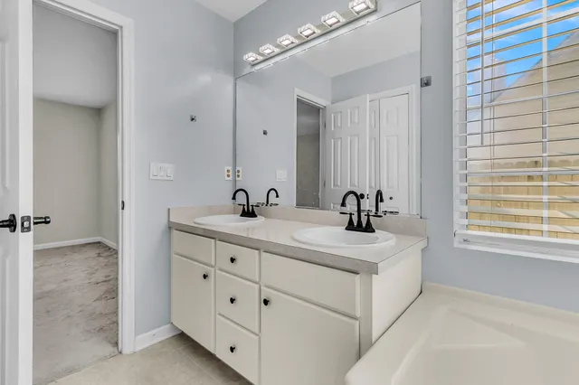 $310,000 | 2779 Shadow Lane, North Charleston, SC 29406