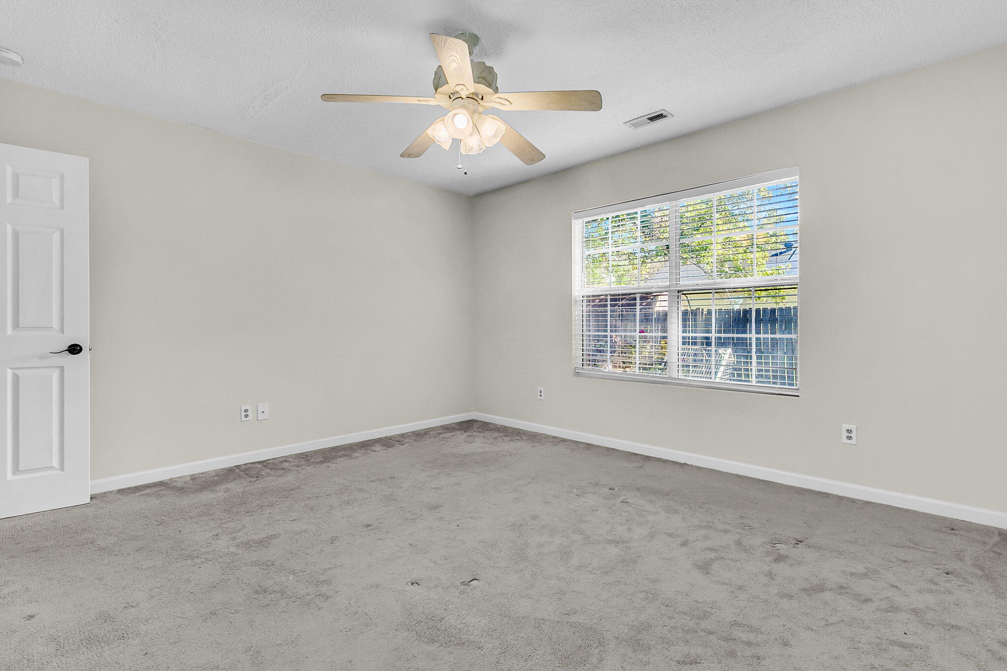 2779 Shadow Lane North Charleston, SC 29406 - Photo 4 of 27 CREM - 2779 Shadow Ln-19