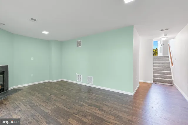 $2,750 | 7353 St Thomas Loop, Manassas, VA 20109