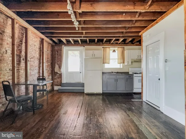 $1,595 | 219 South Union Street, Unit 3, Middletown, PA 17057