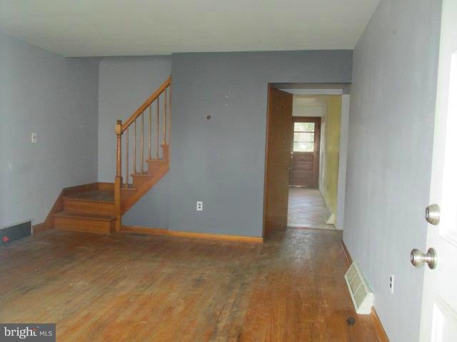 59 Cinder Road Lutherville-Timonium, MD 21093 - Photo 3 of 22 Living Room