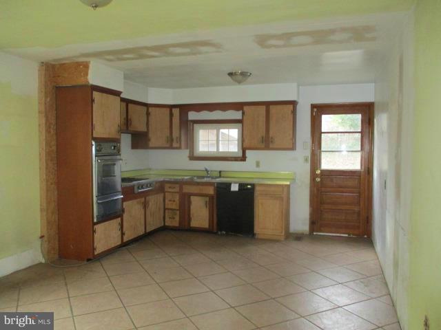 59 Cinder Road Lutherville-Timonium, MD 21093 - Photo 4 of 22 Kitchen