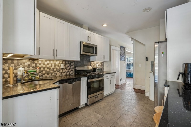 201 Murray Street Elizabeth, NJ 07202 - Photo 15 of 39