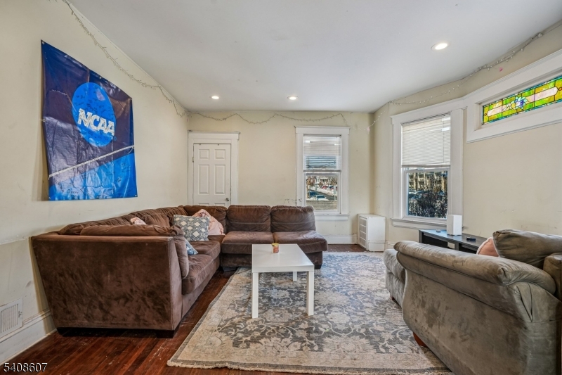 201 Murray Street Elizabeth, NJ 07202 - Photo 7 of 39