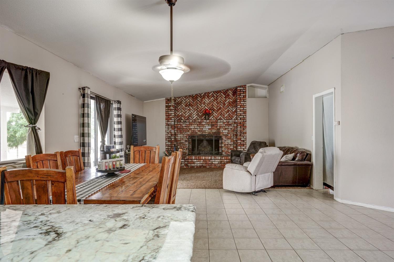 17157 Karen Road Madera, CA 93636 - Photo 15 of 68 Gallery Image 15