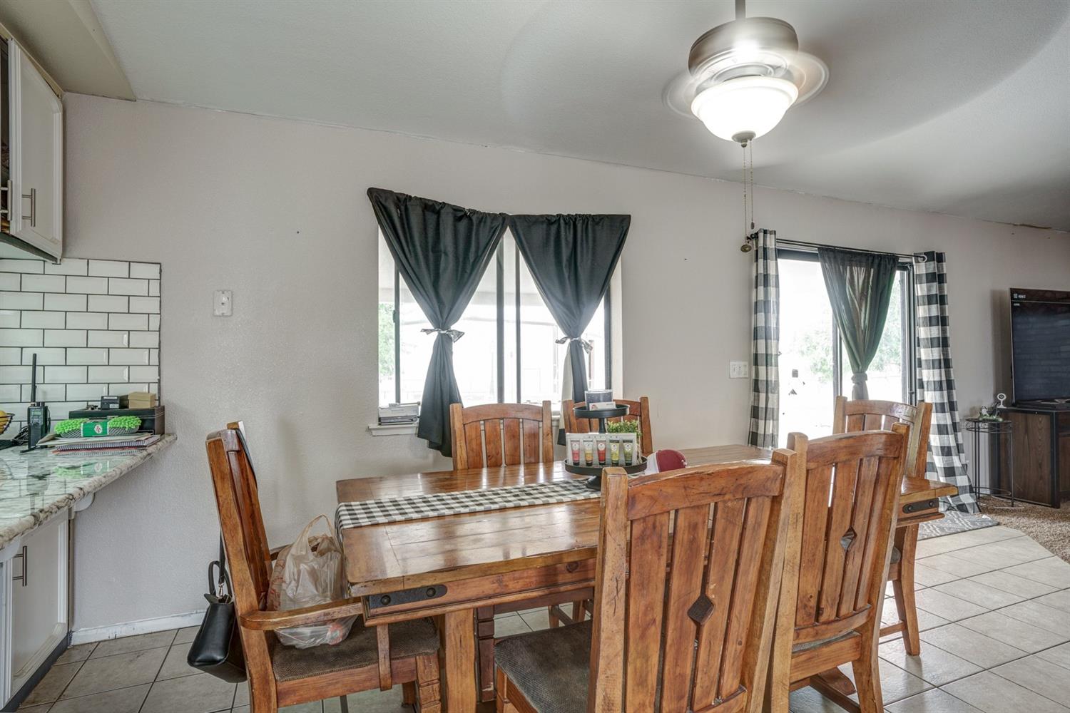 17157 Karen Road Madera, CA 93636 - Photo 17 of 68 Gallery Image 17