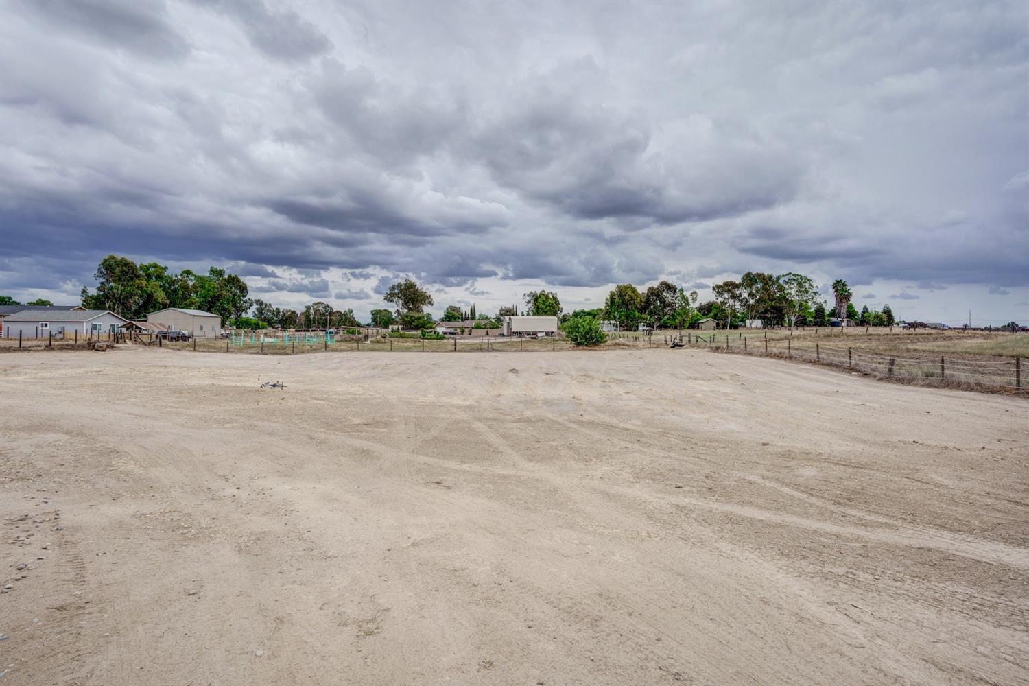 17157 Karen Road Madera, CA 93636 - Photo 7 of 68 Gallery Image 7