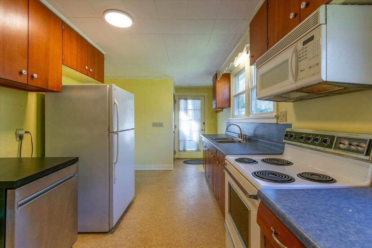 560 Belfast Road Camden, ME 04843 - Photo 7 of 51 560 Belfast Road, Camden
