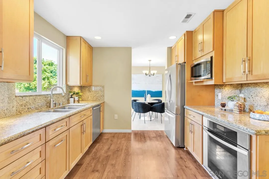 12232 Colony Drive Poway, CA 92064 - Photo 11 of 61