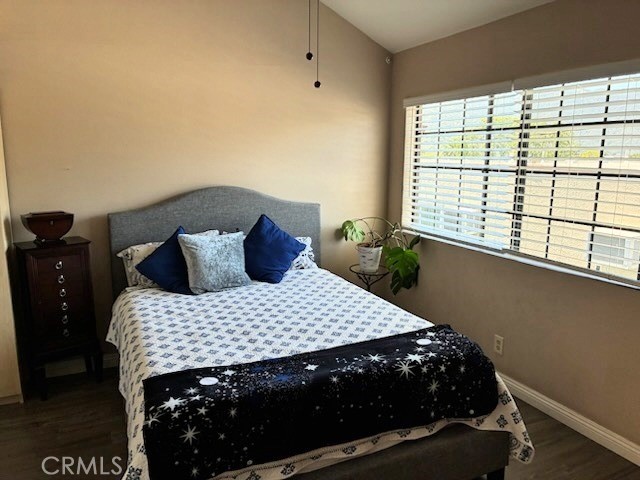 2249 Montrose Avenue, Unit 7 Montrose, CA 91020 - Photo 22 of 54 a bedroom with a bed and a window