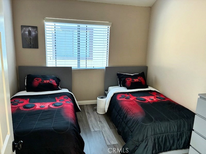 2249 Montrose Avenue, Unit 7 Montrose, CA 91020 - Photo 30 of 54 a bedroom with a bed and a window