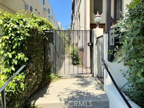 2249 Montrose Avenue, Unit 7 Montrose, CA 91020 - Photo 38 of 54 a view of a house with a small yard
