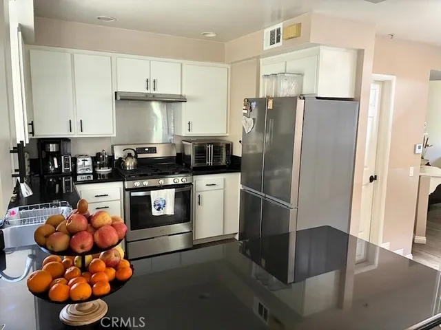 $879,000 | 2249 Montrose Avenue, Unit 7, Montrose, CA 91020