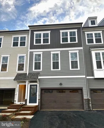 $3,650 | 17958 Woods Overlook Drive, Dumfries, VA 22026