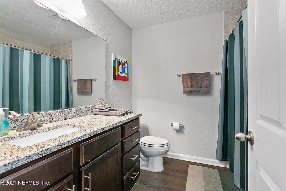 7513 Hilsdale Road Jacksonville, FL 32216 - Photo 13 of 18 13-Bathroom