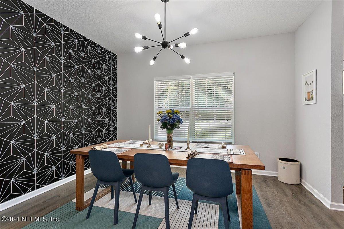 7513 Hilsdale Road Jacksonville, FL 32216 - Photo 4 of 18 04-Dining Room